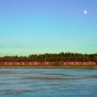 Hochwasser und Vollmond