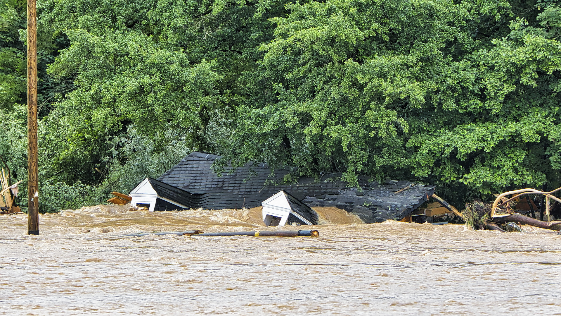 Hochwasserkatastrophe an der Prüm in der Eifel