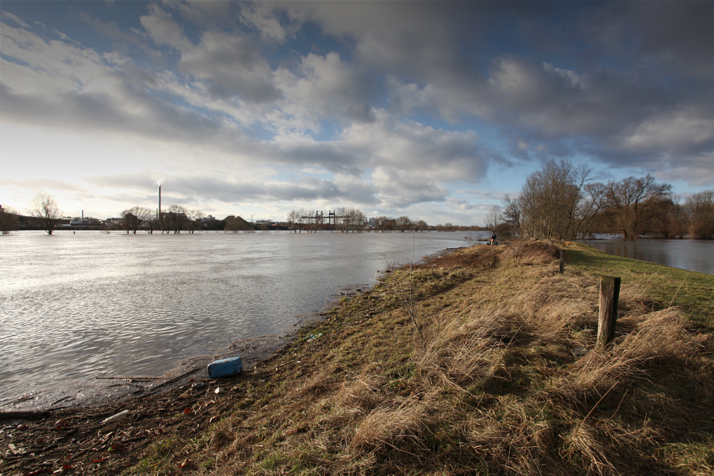 Hochwasserstimmungen Rhein/Sieg (2)