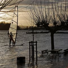 Hochwassersurfer