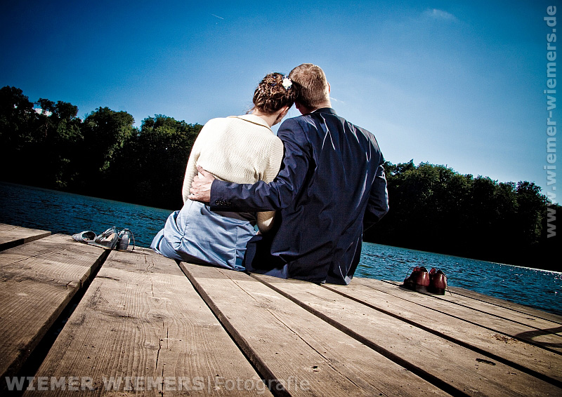 Hochzeit im Haus Tornow am See in Brandenburg von Hochzeitsfotograf Nils Wiemers mit Hensel Porty