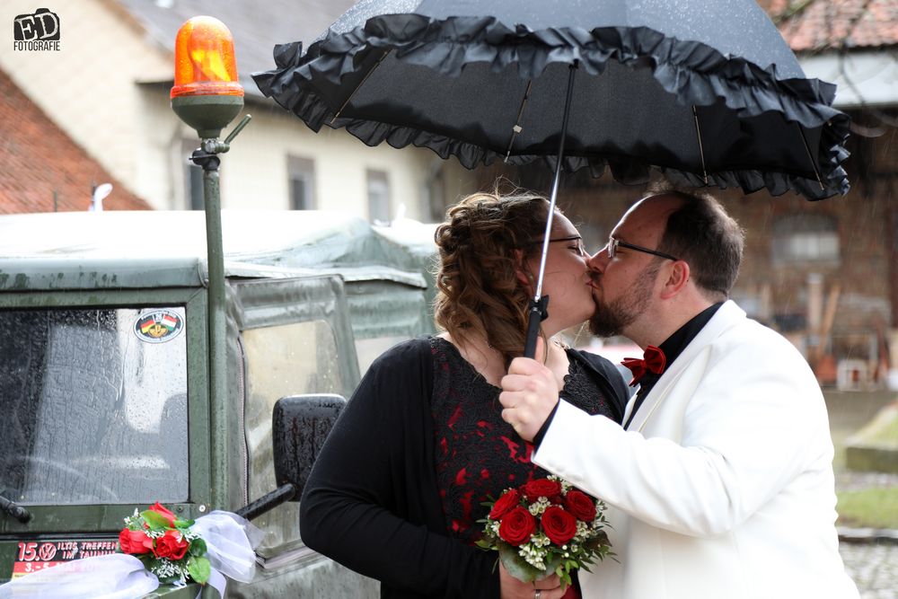 Hochzeit im Regen