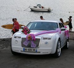 Hochzeitsauto am Strand