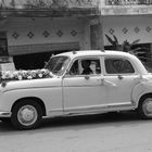 Hochzeitsauto in Luang Prabang