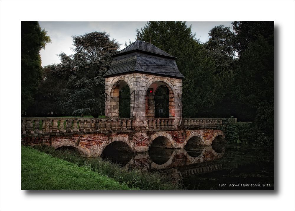 Hochzeitsbrücke Schloß Dyck ....