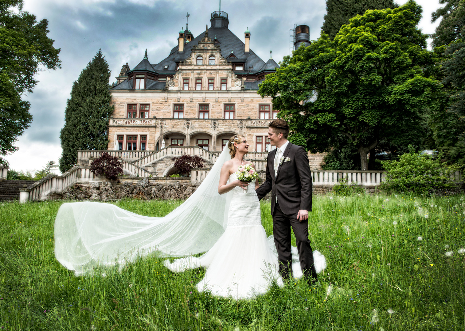 Hochzeitsfotos_Schloss_Wolfsbrunnen_Eschwege_Fototgraf_heiraten_Hochzeitsfotograf_002