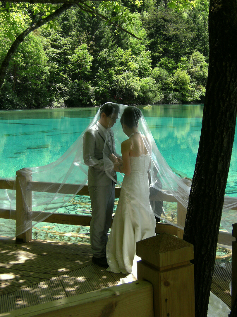 Hochzeitspaar am Panda-See.