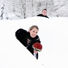 Hochzeitspaar im Schnee