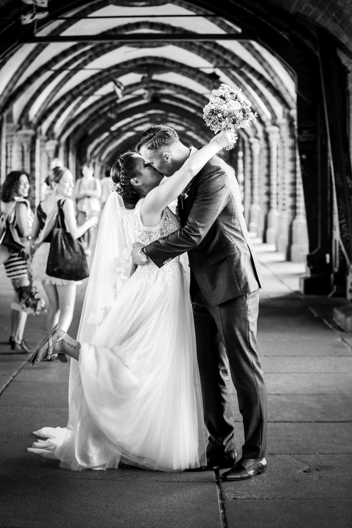 Hochzeitsshooting an der Berliner Oberbaumbrücke