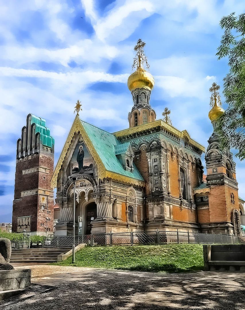 Hochzeitsturm und russische Kirche