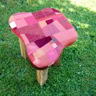 Hocker 'PATCHxylos' in terra / rot .... patchwork / holz (nussbaum) / edelstahl