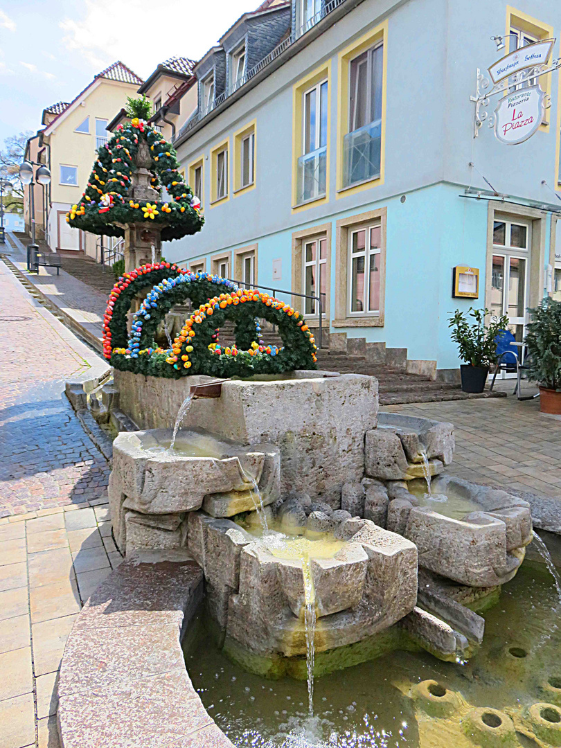 Höchberger Brunnen Vorderansicht