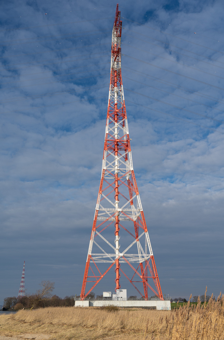 höchster Strommast Europas,  235 m