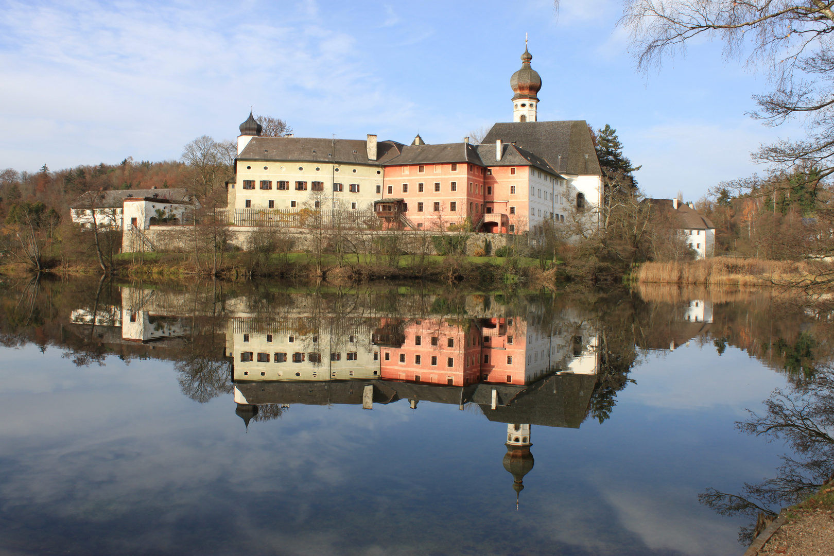 Höglwörther Kloster