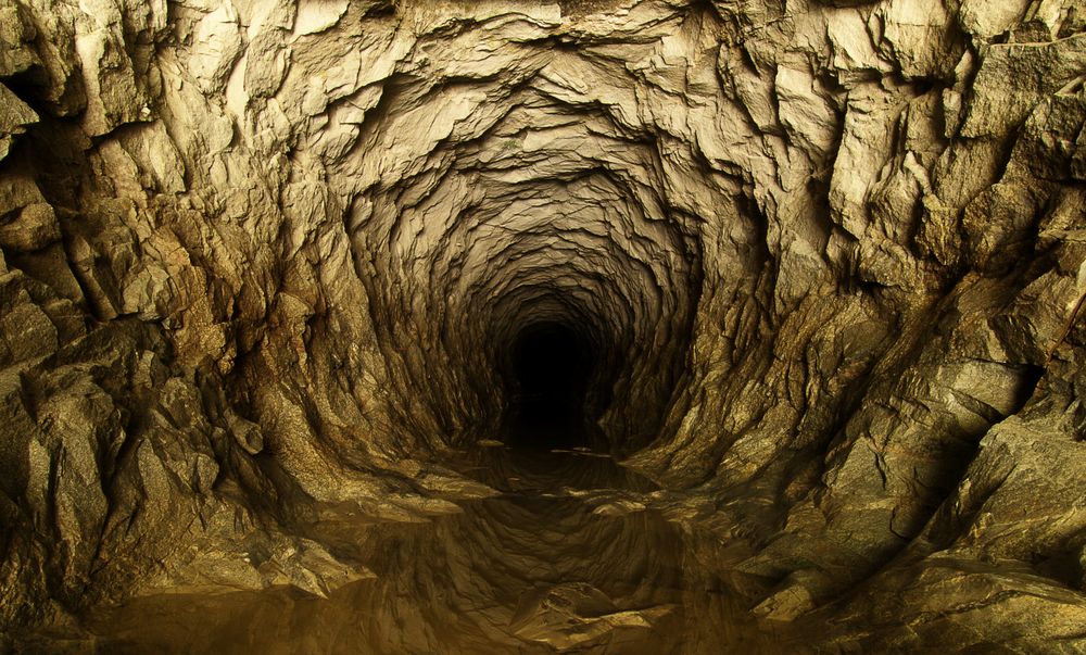 Höhle am Grimselpass