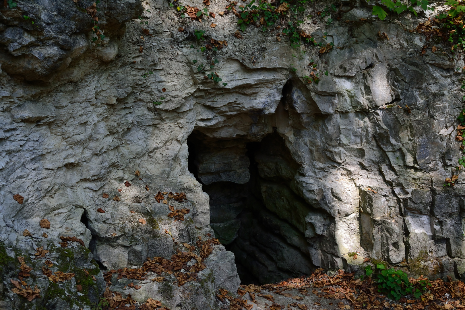 Höhle an der Aachquelle