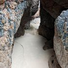 Höhle an der Plemont Bay