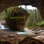 Höhle im Johnston Canyon