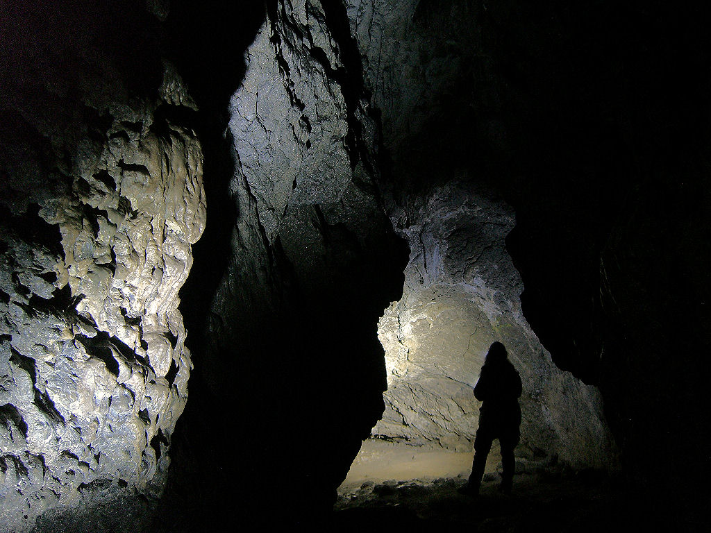 Höhle im Sauerland