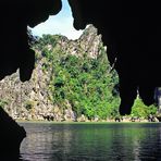 Höhle in der Halong-Bucht