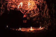 Höhlenfeuer