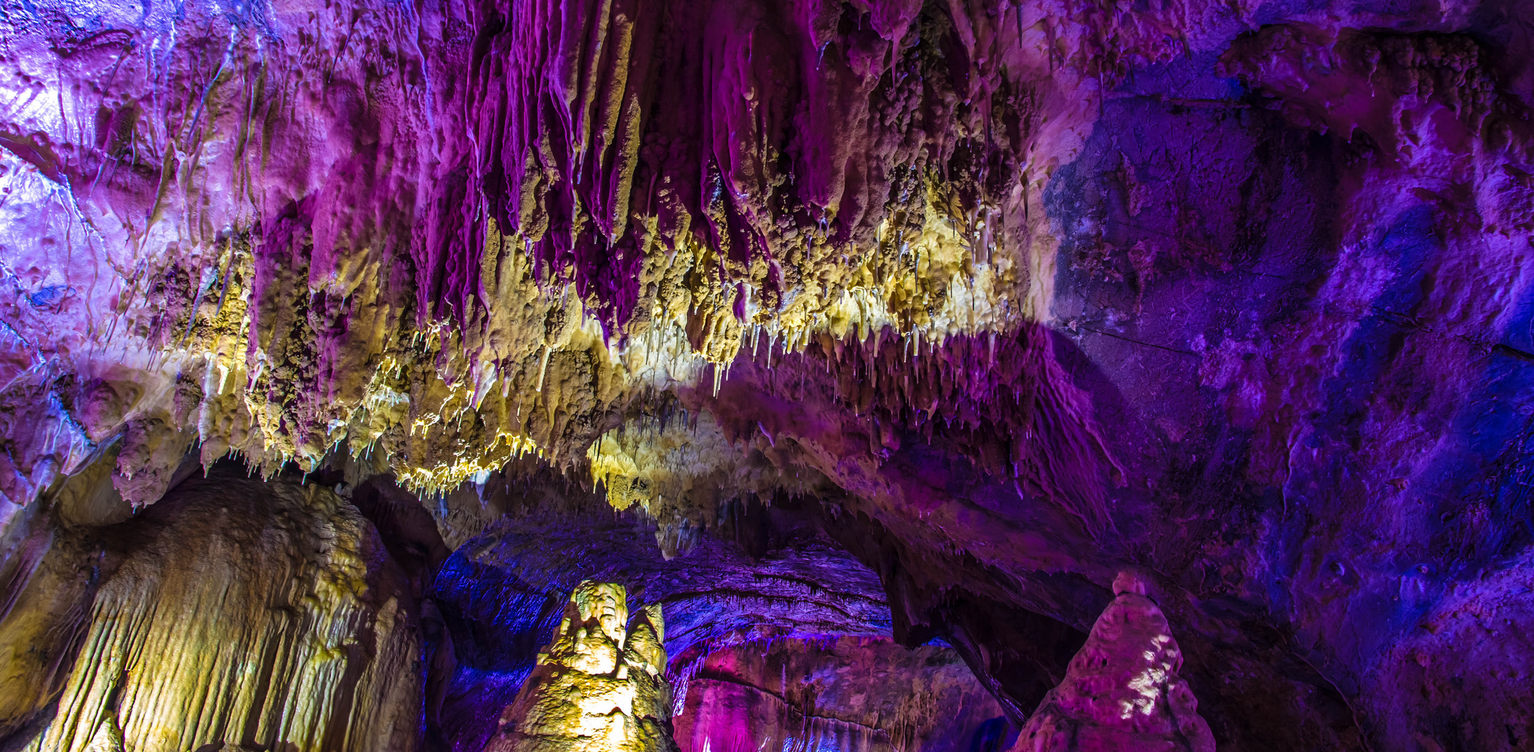 Höhlenleuchten in der Dechenhöhle Iserlohn