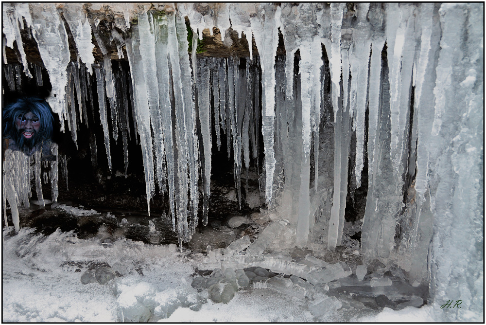 * Höhlenmensch in der Eiszeit *