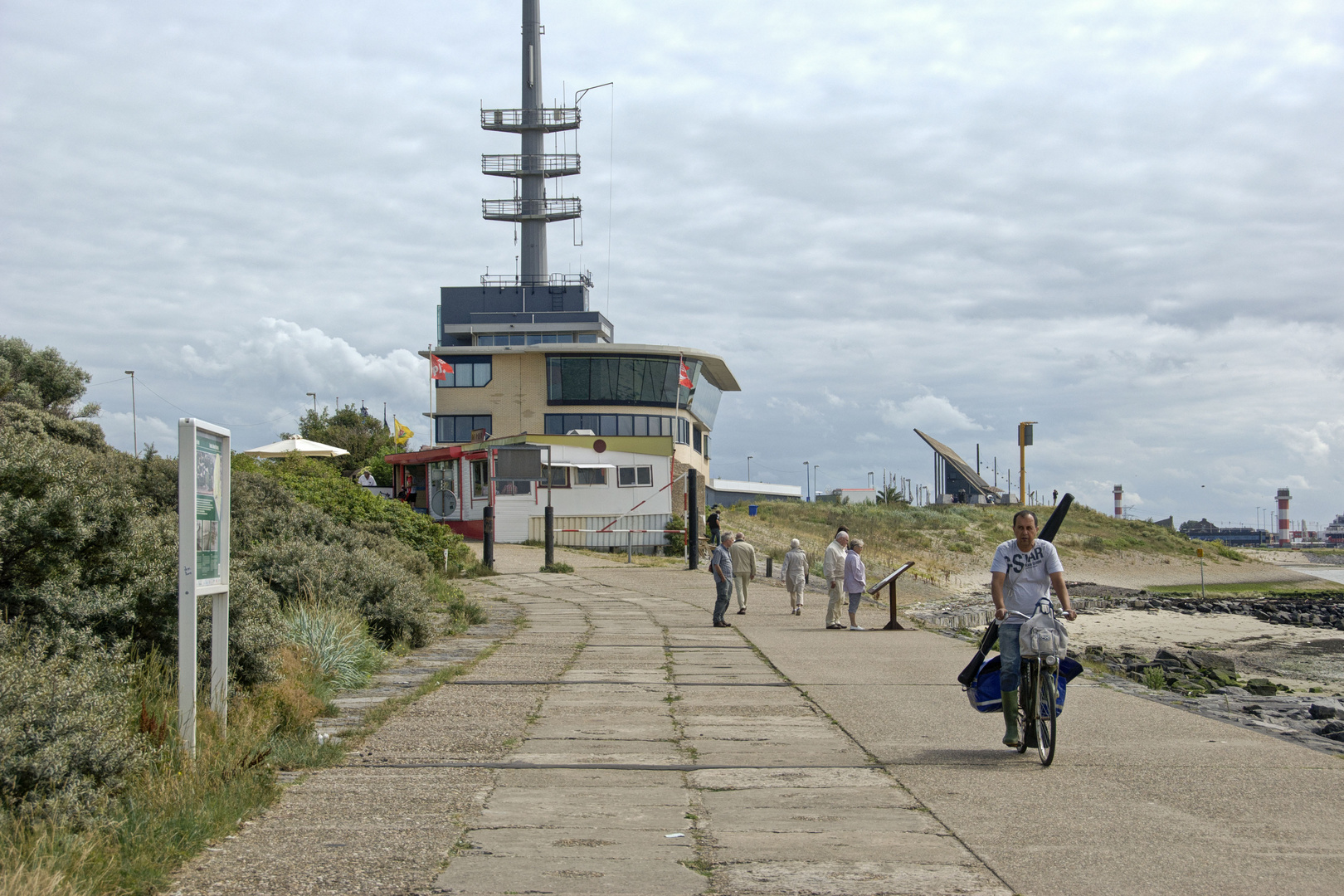 Hoek van Holland - Noorderhoofd - Ship Navigation Radar Post - 06