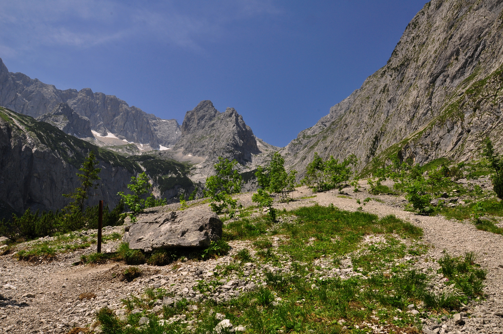 Höllentalangerhütte..III