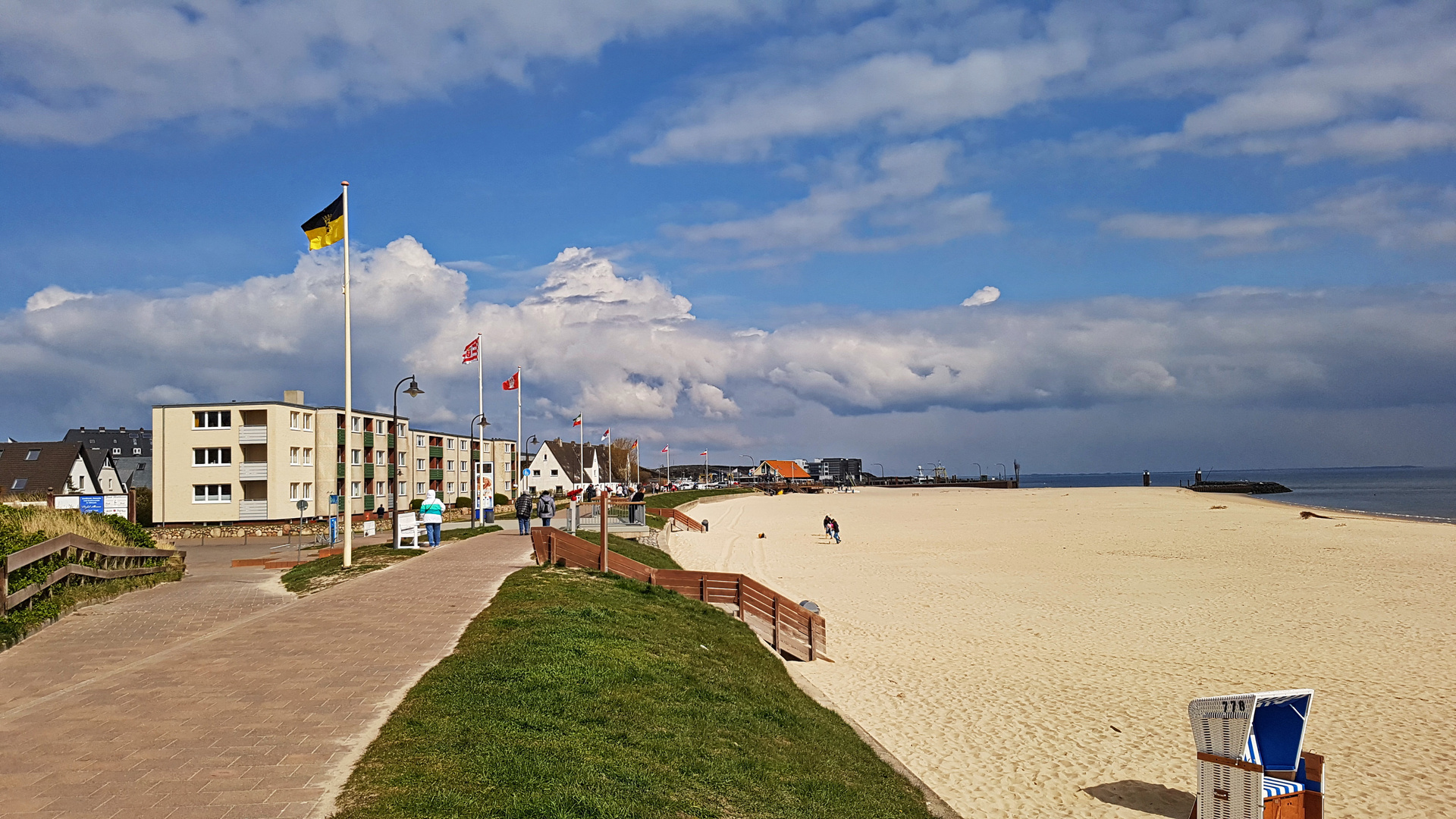 Hörnum-Promenade und Strand