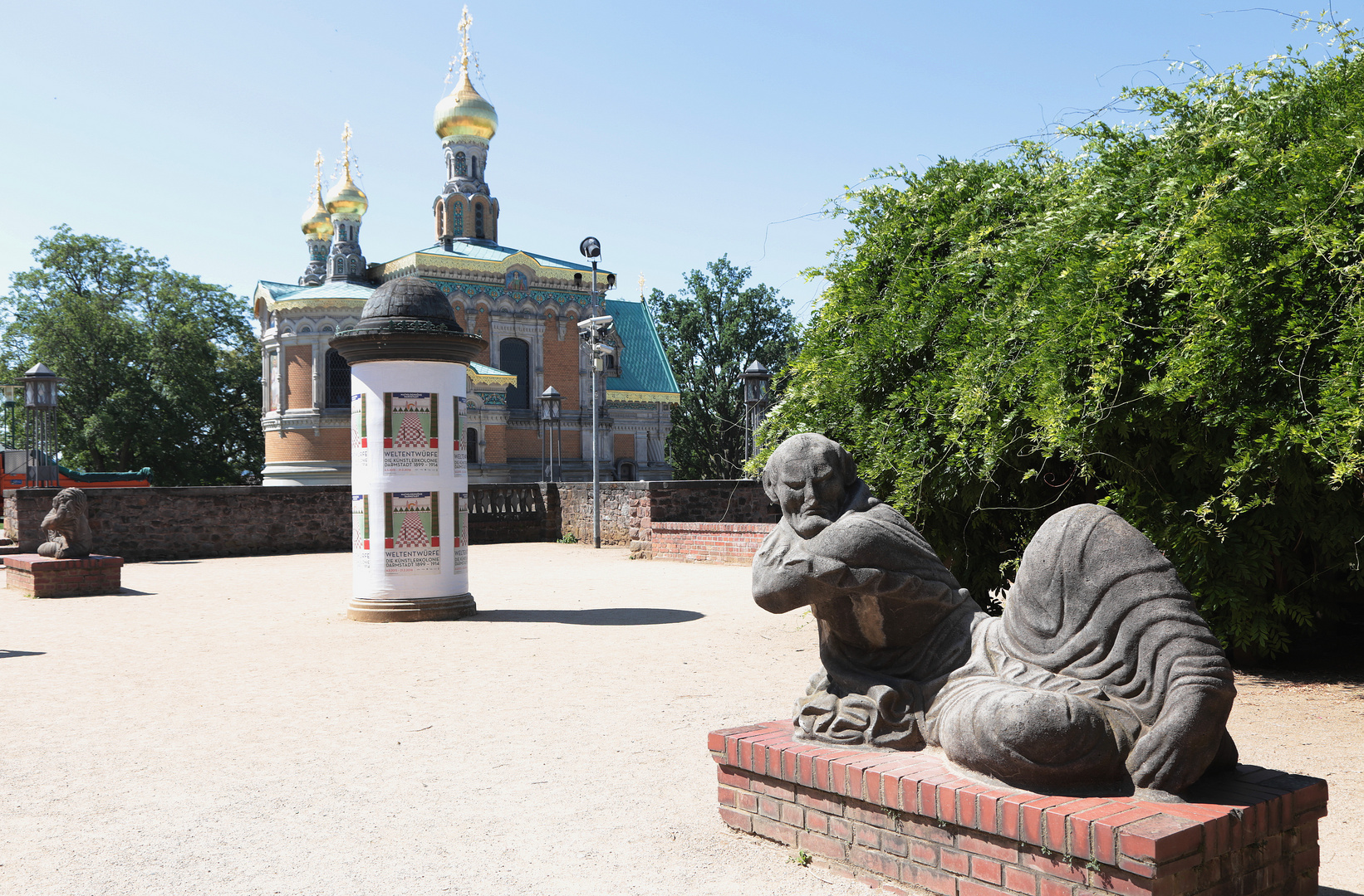 hoetger-figuren vor russischer kirche