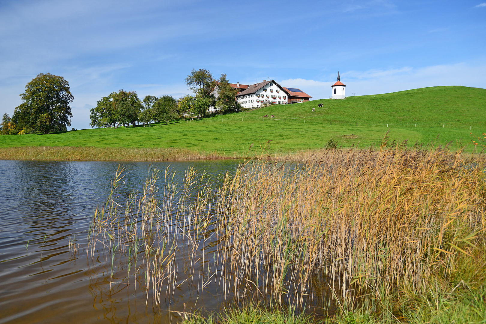 Hof am Hegratsried See. Ostallgäu.