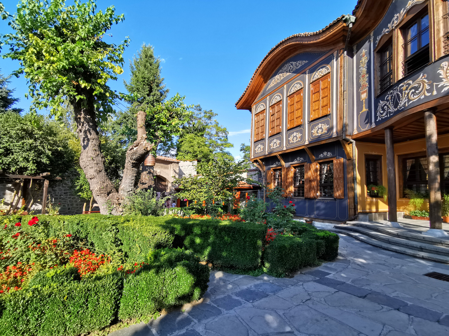 Hof eines alten Hauses in Plovdiv, Bulgarien.