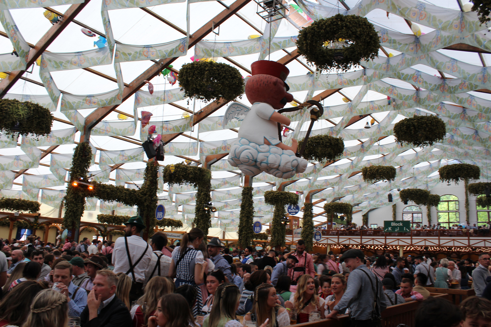 Hofbräu Festzelt - Oktoberfest 2023