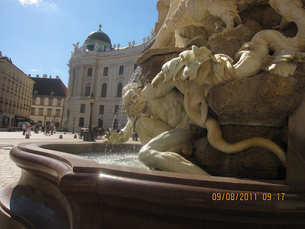 Hofburgbrunnen SIEG ZU LANDE Teilansicht