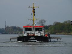 hoffentlich die richtige Peilung im Nord-Ostsee-Kanal ....