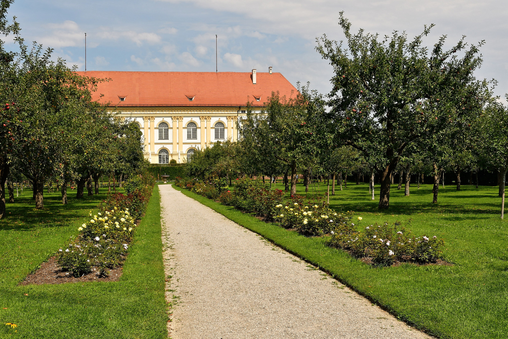 Hofgarten, Blick zum Dachauer Schloss