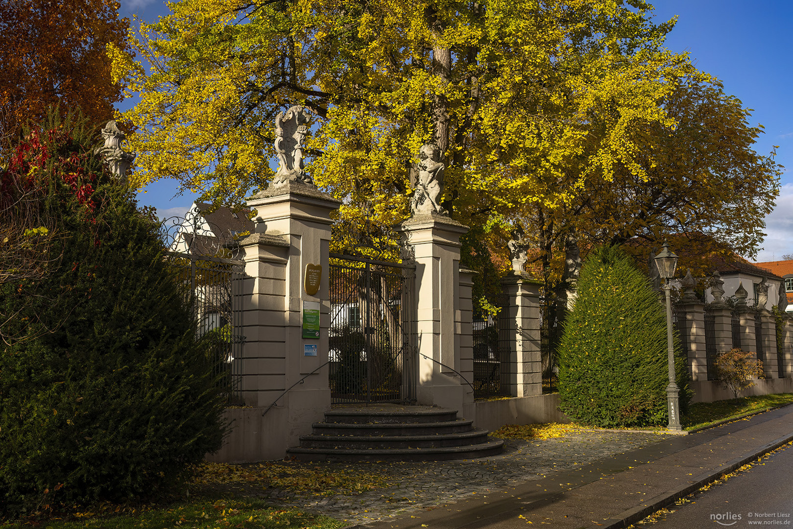 Hofgarten Eingang im Herbst