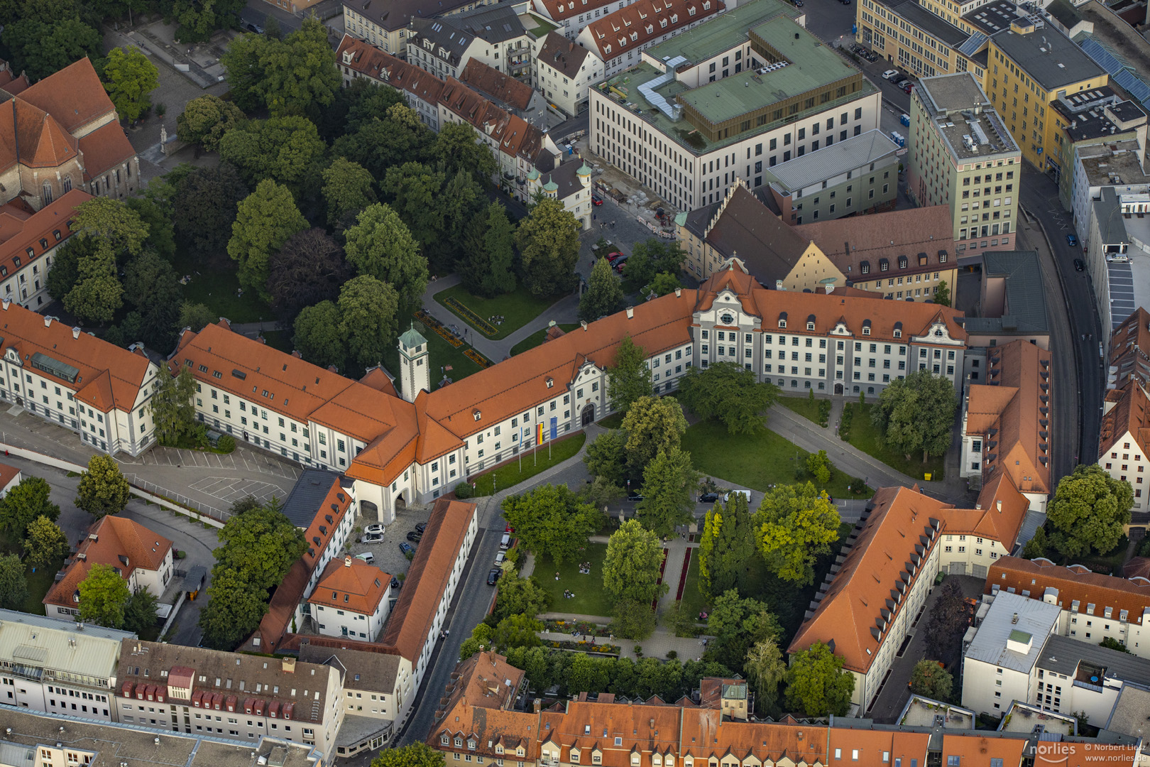 Hofgarten und Fronhof