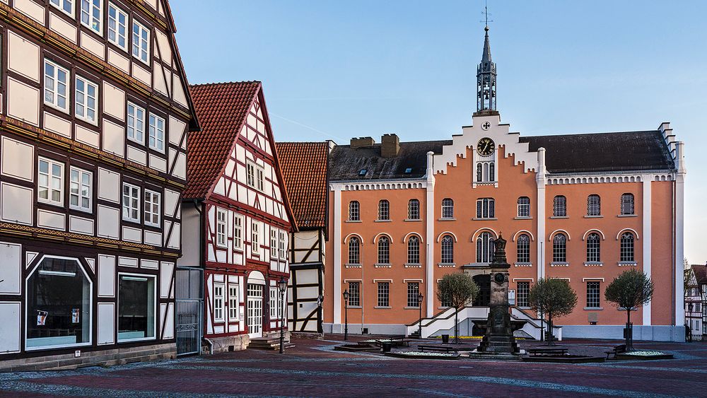 HOFGEISMAR, Rathaus am Marktplatz