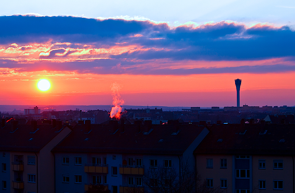 Hofhaltung bei Sonnenuntergang (1)