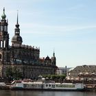 Hofkirche am anderen Ufer der Elbe