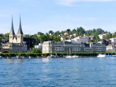 Hofkirche & Hotel National ...