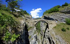 Hohe Brücke