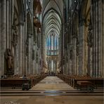 Hohe Domkirche Sankt Petrus zu Köln " Gott zu Gefallen ... "