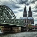 Hohe Domkirche St. Petrus zu Köln ... Fernwärme braucht auch der Dom