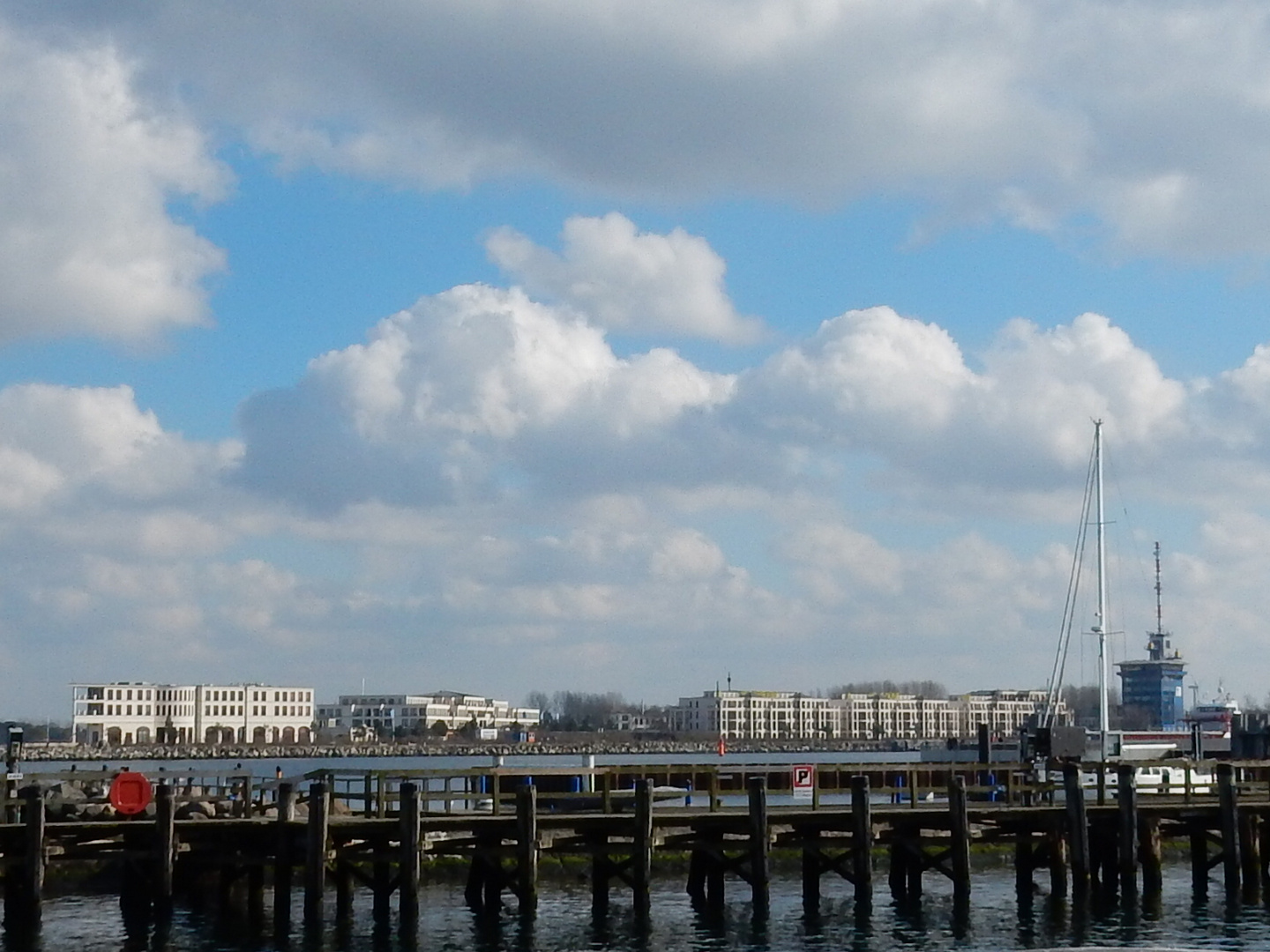 Hohe Düne an der Hafeneinfahrt Warnemünde