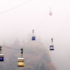 Hohenaschau - Kampenwand im Nebel mit Kampenwandseilbahn