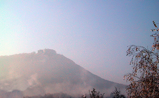 Hohenneuffen an einem Herbstmorgen