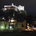 Hohensalzburg und Kajetanerkirche am Abend